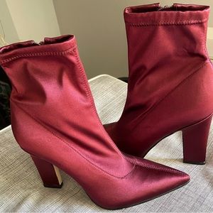 GUESS rich wine-coloured ankle boots